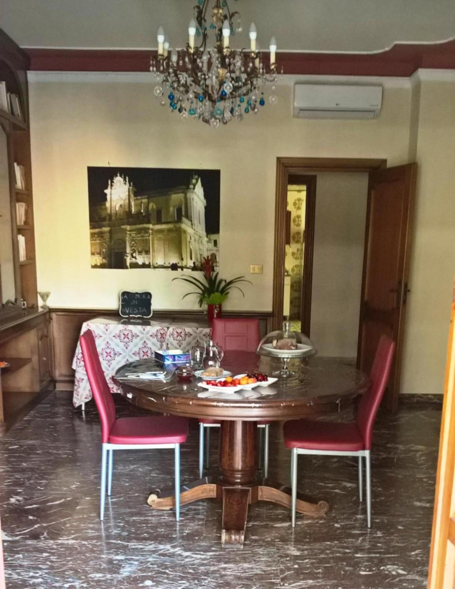 La Dimora Di Vesta Bed & Breakfast Lecce Eksteriør bilde