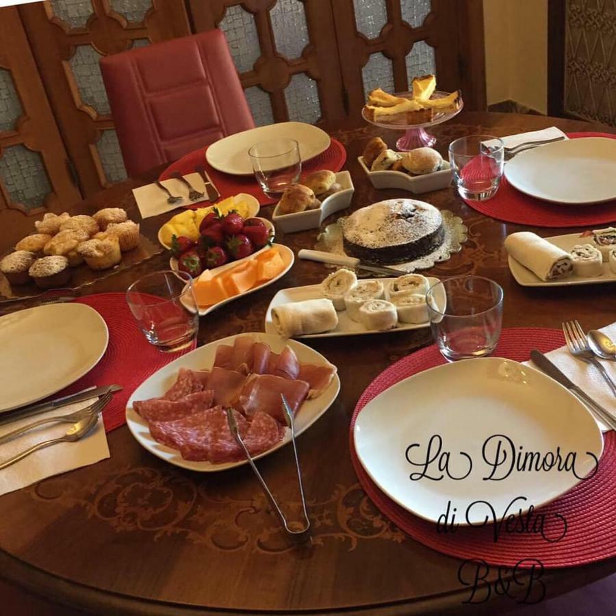 La Dimora Di Vesta Bed & Breakfast Lecce Eksteriør bilde